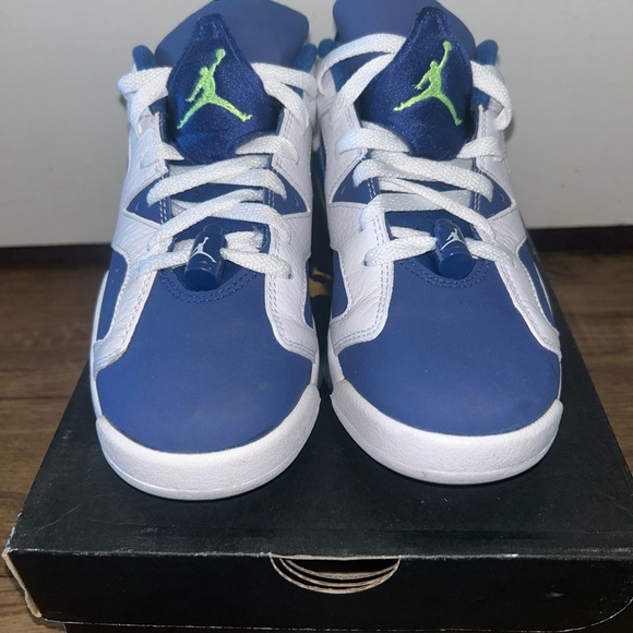 AIR JORDAN 6 RETRO LOW GHOST GREEN - SIZE 5.5Y - Picture 2 of 10